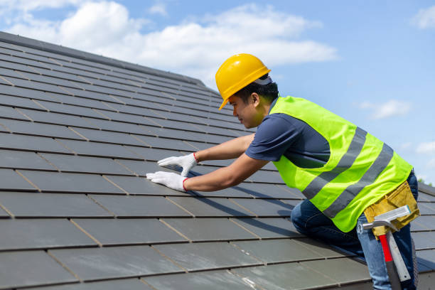 Best Local Roofing Companies  in De Kal, TX