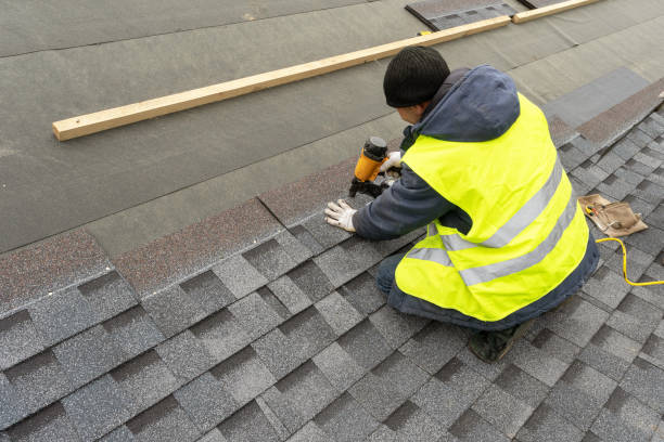 Best Flat Roof Repair Services  in De Kal, TX